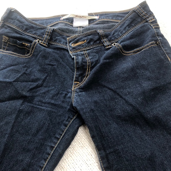 Authentic Brody jeansstraight leg - size 27 waist 31 leg length. - Picture 5 of 5